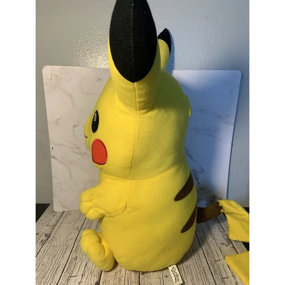 Pokemon Pikachu Jumbo Soft 16